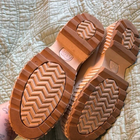 Sorel Women's Cream Platform Clog Mules - Picture 10 of 11